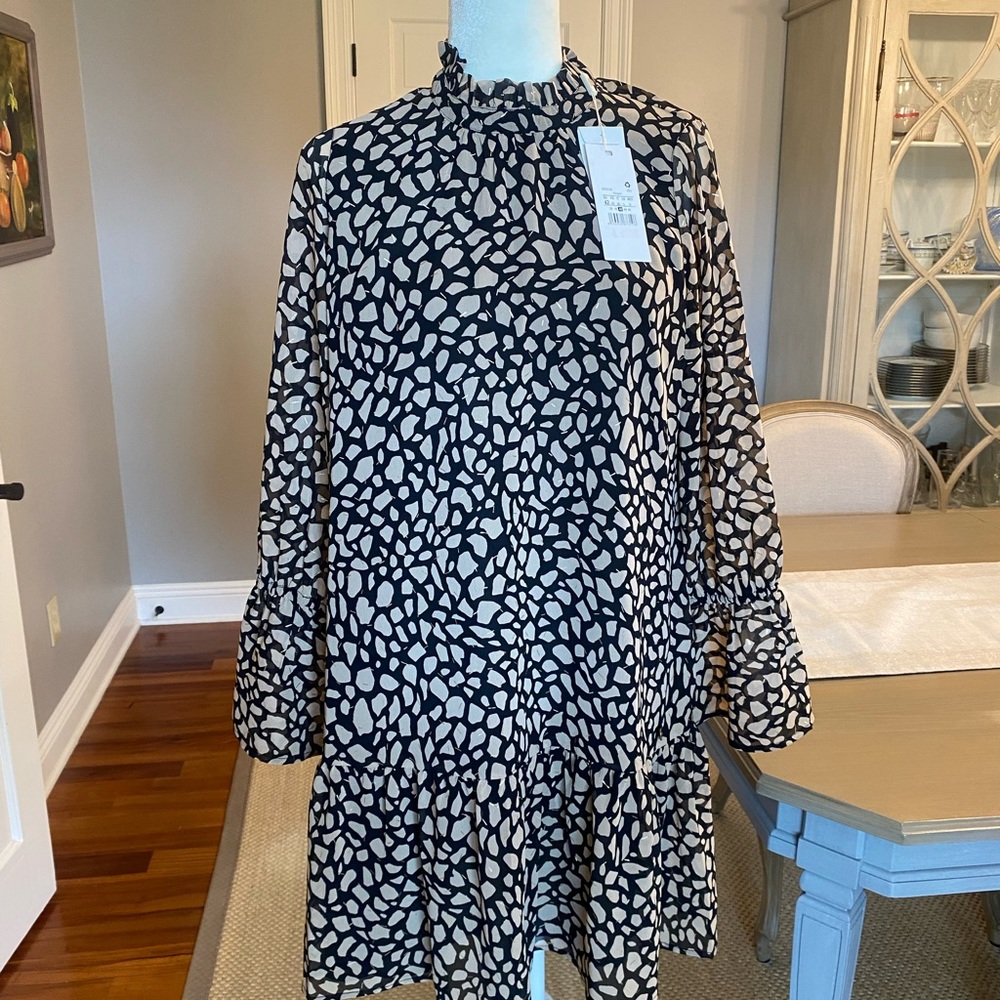 ✨🖤NWT Niza Official high end designer black, tan, gold flecks long sleeve dress